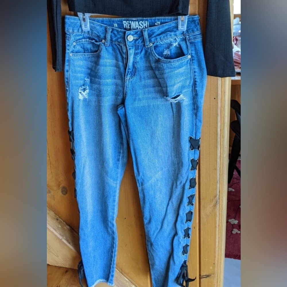 Rewash Brand Jeans Wear Two Ways Side Lace-Up/Grommet Size 7R/28, Frayed Hem